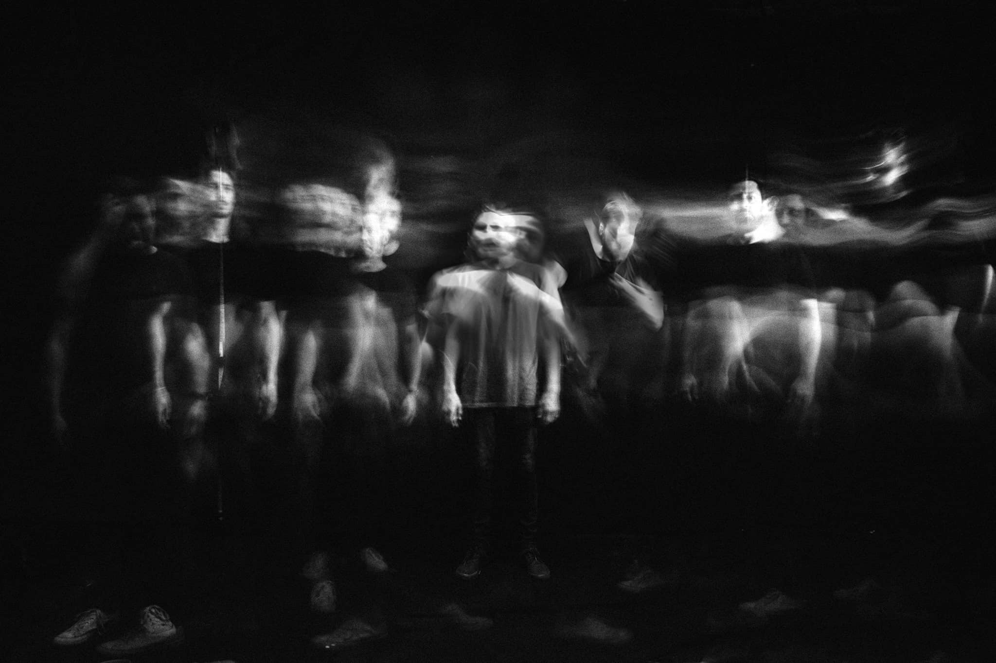 Terug na 5 jaar Brother & Bones met album “Dress The Emperor” Gobsmag Muziekblog